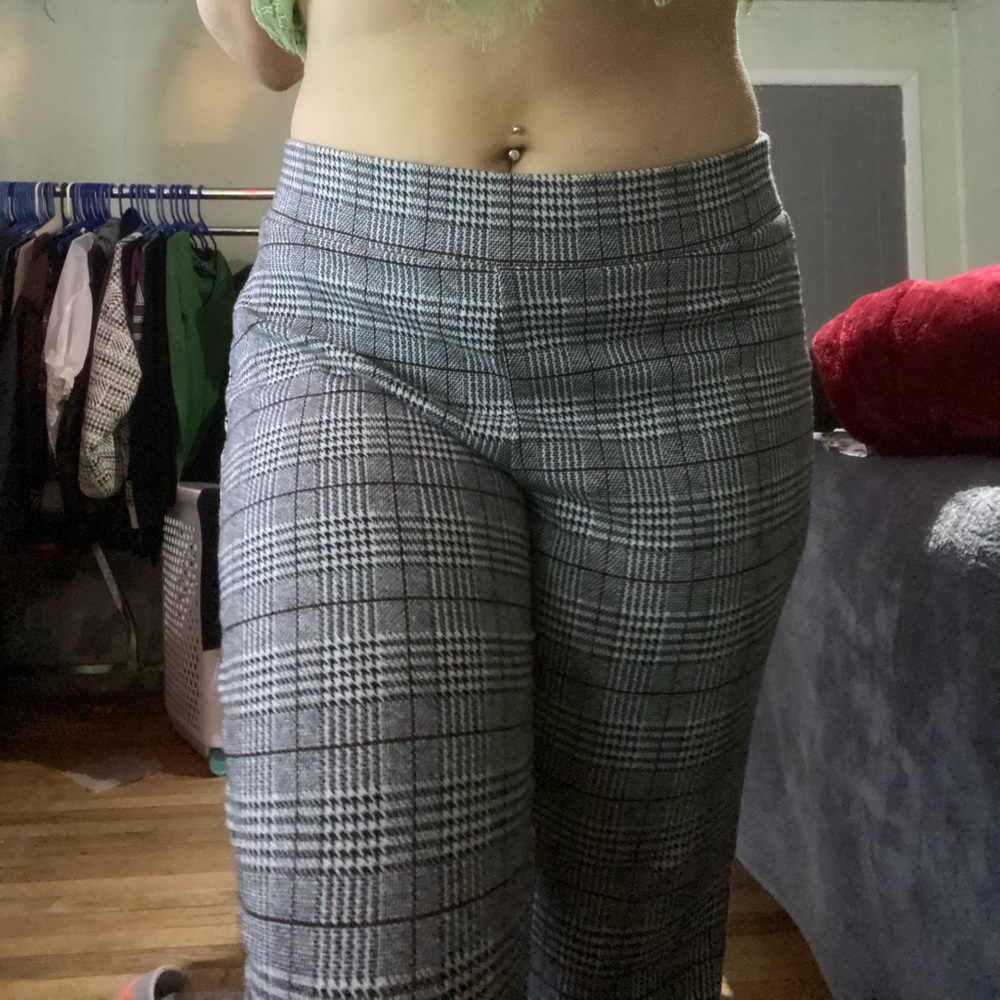 Houndstooth patterned pants